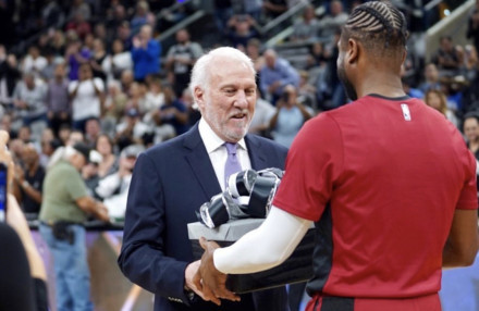 飞球冲击而 飞球冲击而