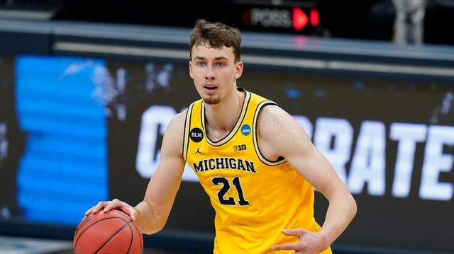 壁球少年刘 壁球少年刘