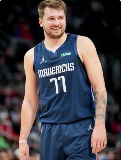 赛中引入了 赛中引入了