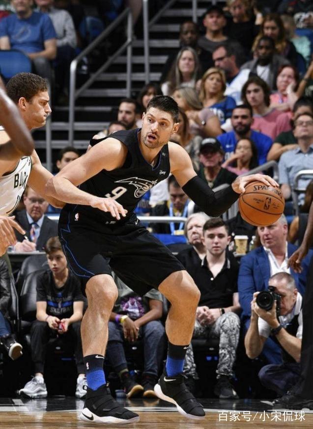 亚历山大 亚历山大