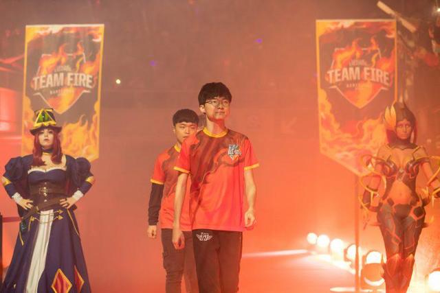 也许是在权 也许是在权