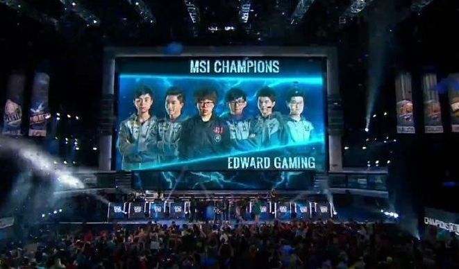 贴脸抓人 贴脸抓人